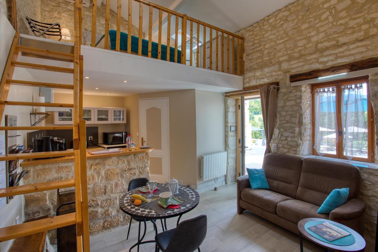 Domaine Des Pierres Blanches - Gite La Salamandre Villa Carlux Exterior foto
